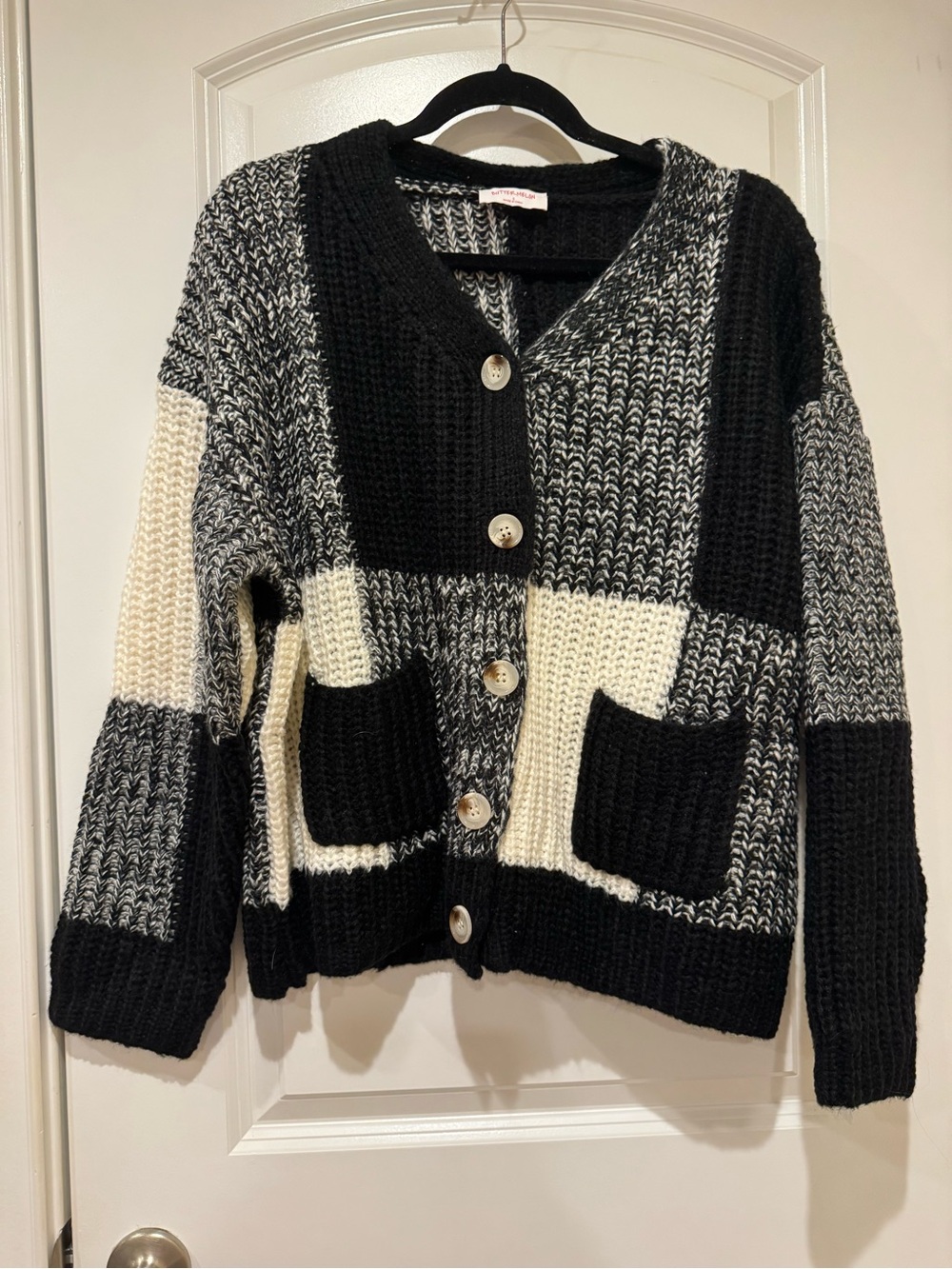 Buttermelon Black & Cream Colorblock Chunky Button Cardigan Sweater